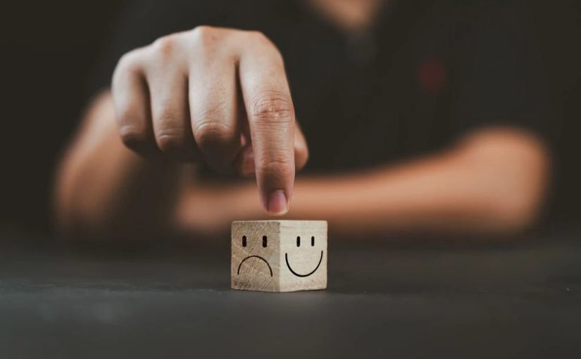 Cara menjaga kesehatan mental dari tekanan publik